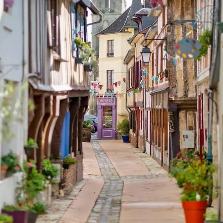 Thomas F2 Moderne Au Coeur De *