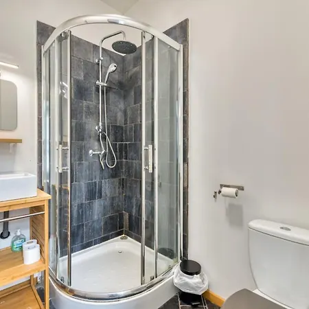 Appartement Thomas F2 Moderne Au Coeur De La Bouille